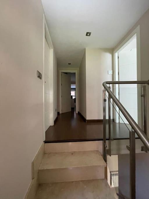 Impresionante Apartamento De 4 Dormitorios 3 Banos Y 2 Plazas De Garaje Madri Exterior foto