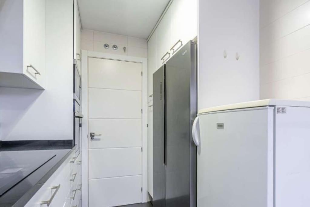 Impresionante Apartamento De 4 Dormitorios 3 Banos Y 2 Plazas De Garaje Madri Exterior foto