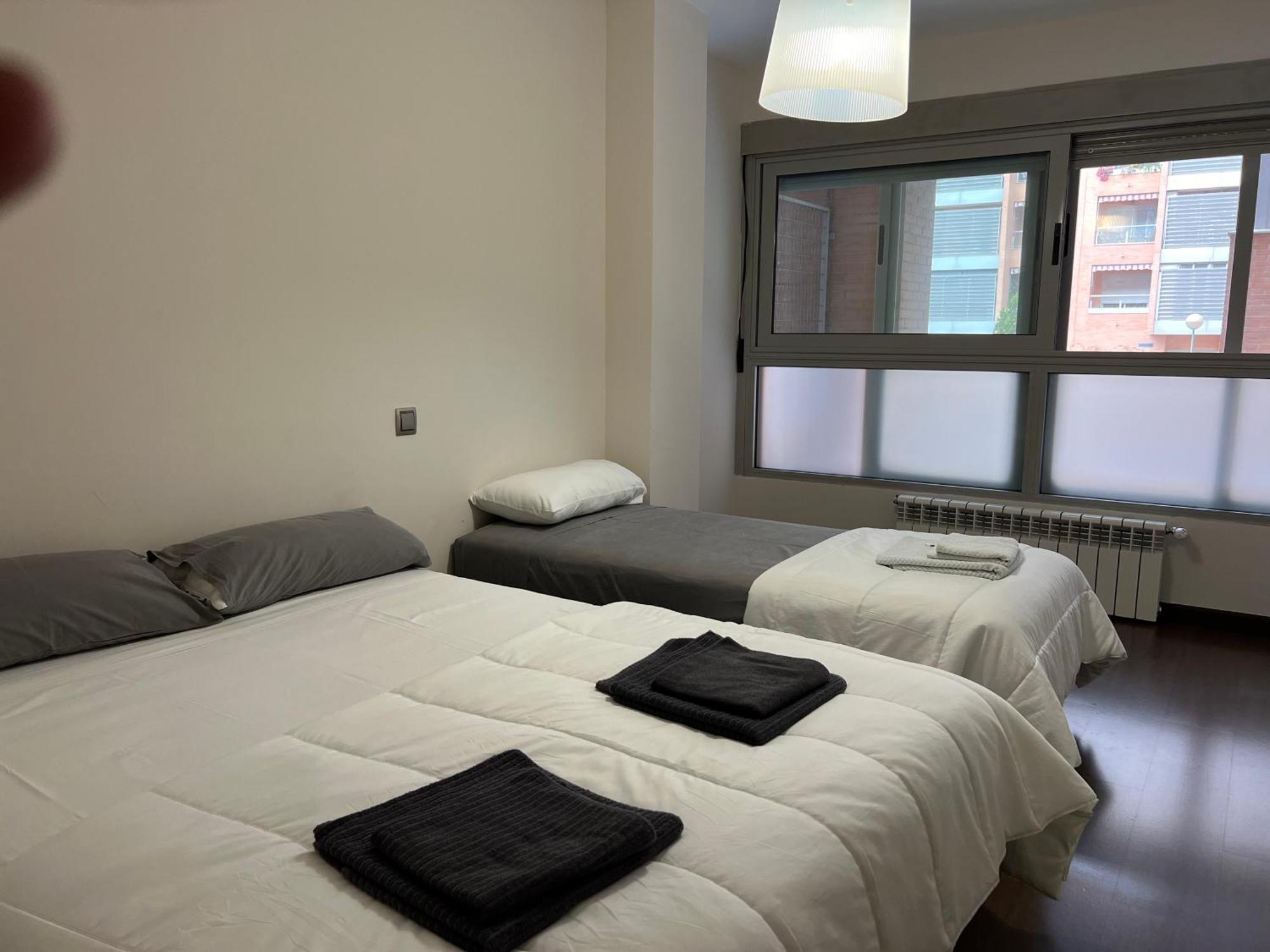 Impresionante Apartamento De 4 Dormitorios 3 Banos Y 2 Plazas De Garaje Madri Exterior foto